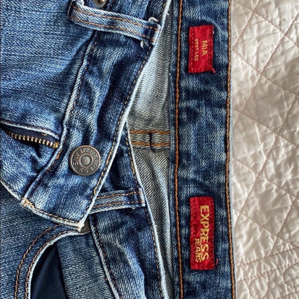 Express Mia boot leg jeans size 6short